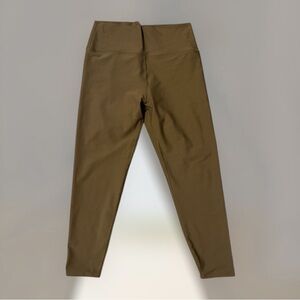 NWOT Sage Cropped Leggings